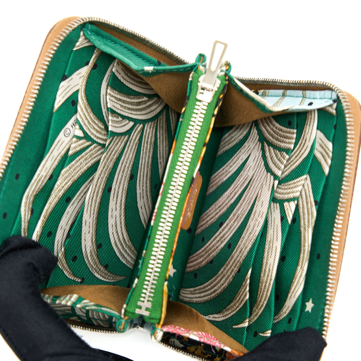 hermes-silk-in-compact-wallet-epsom-gold-shw-stamp-y