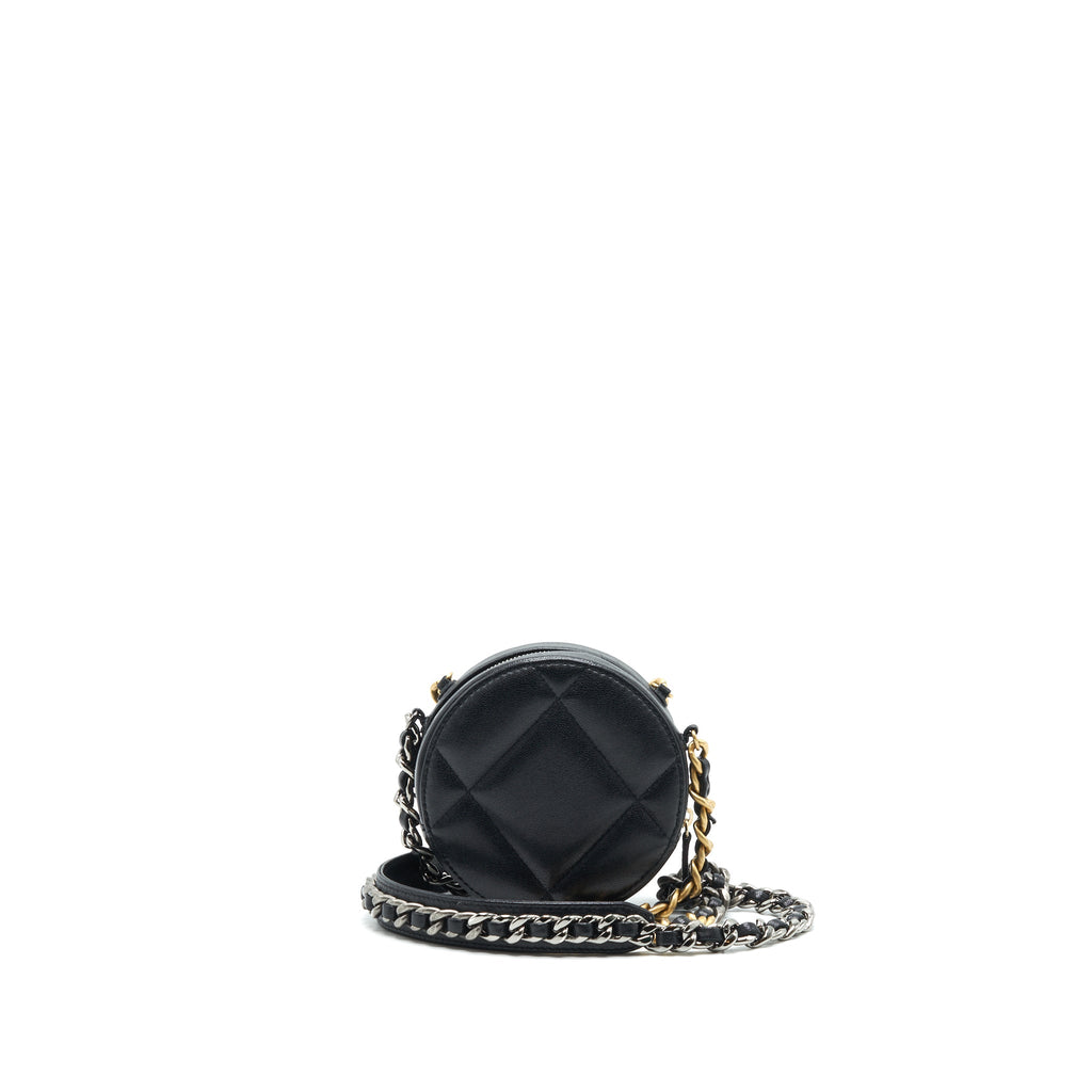 chanel-19-clutch-with-chain-in-black