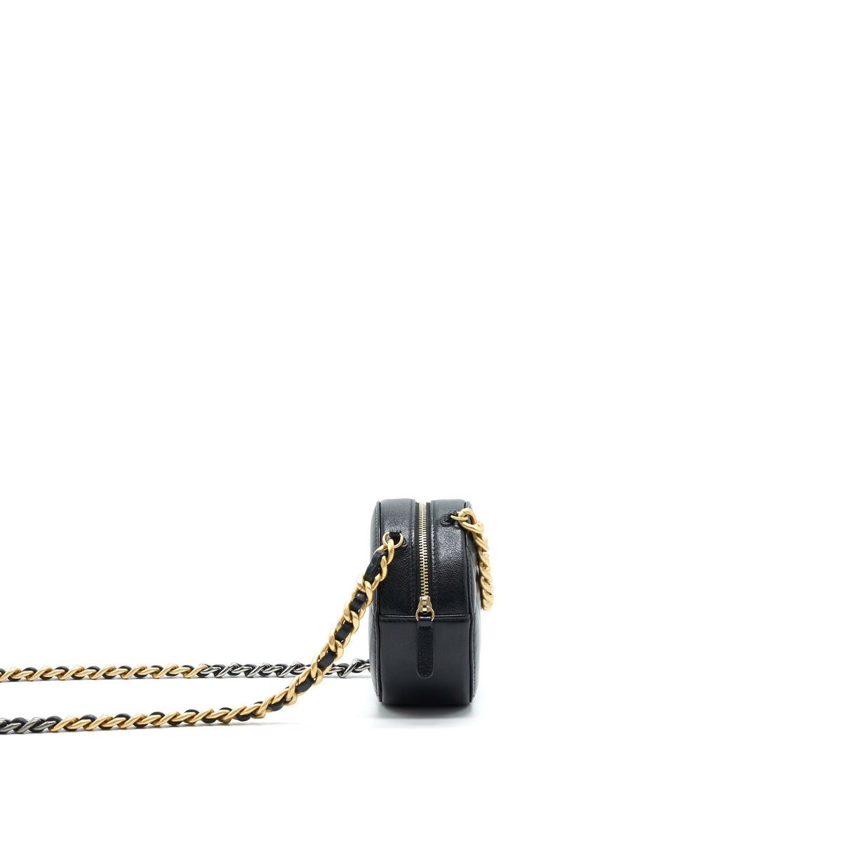 chanel-19-clutch-with-chain-in-black