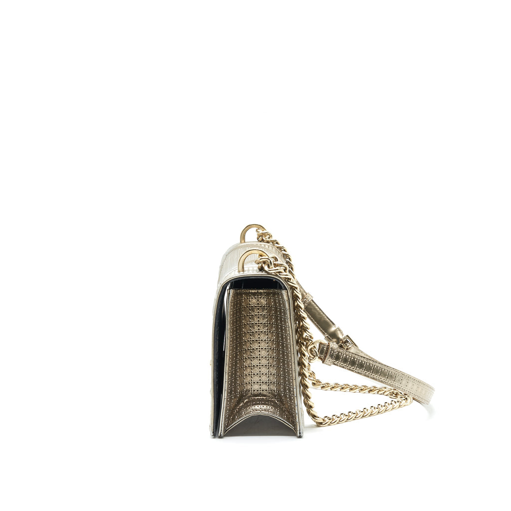 dior-medium-diorama-metallic-light-gold-with-ghw