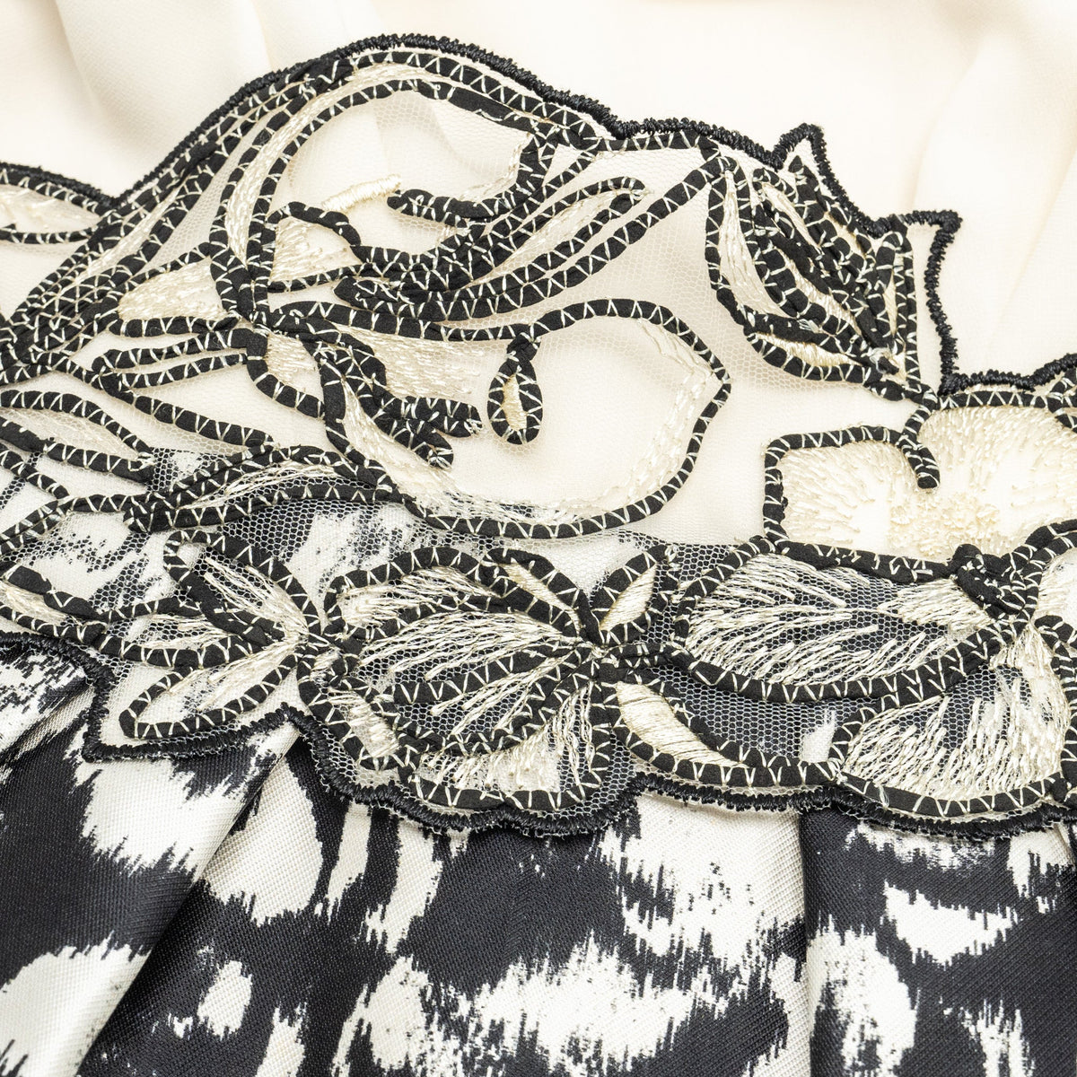 max-mara-size-36-embroidered-waist-detailed-sleeveless-sheath-dress-silk-white-black