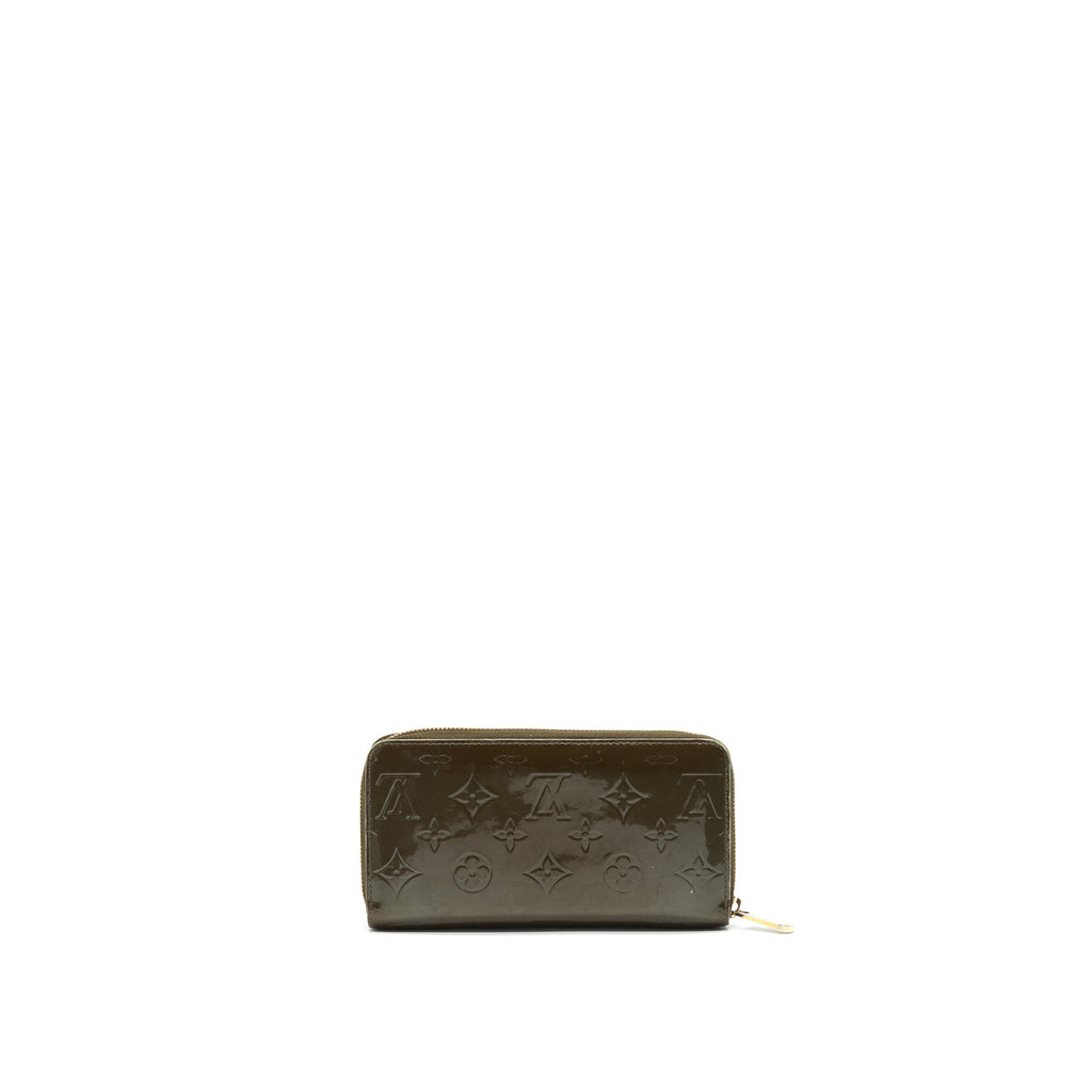 louis-vuitton-zippy-wallet-in-patent-leather-brown