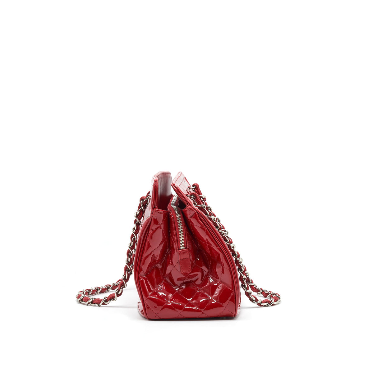 chanel-patent-leather-tote-bag-with-chain-in-red-shw