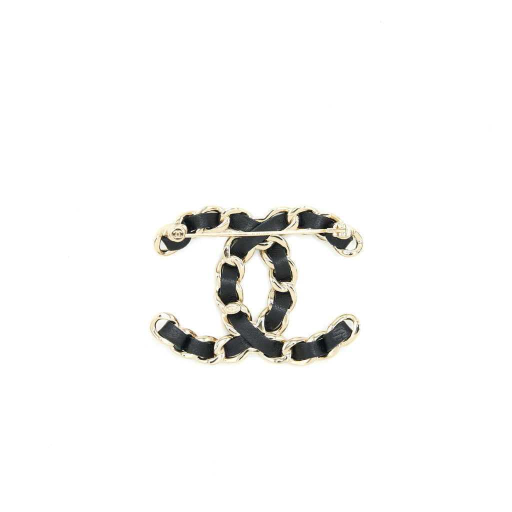 chanel-cc-logo-leather-chain-brooch-black-lghw-3