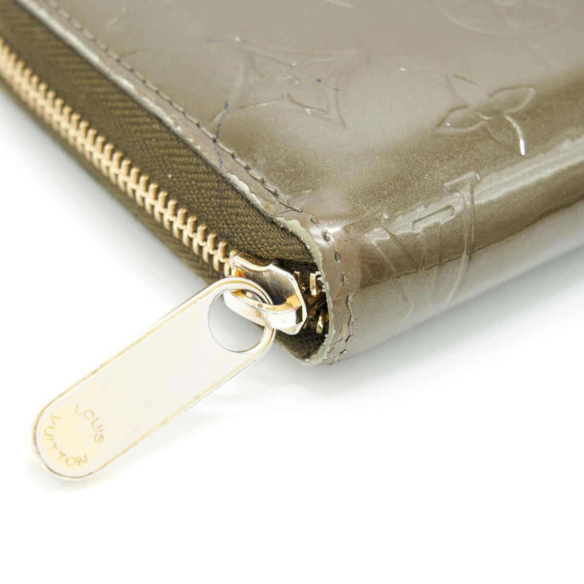 louis-vuitton-zippy-wallet-in-patent-leather-brown