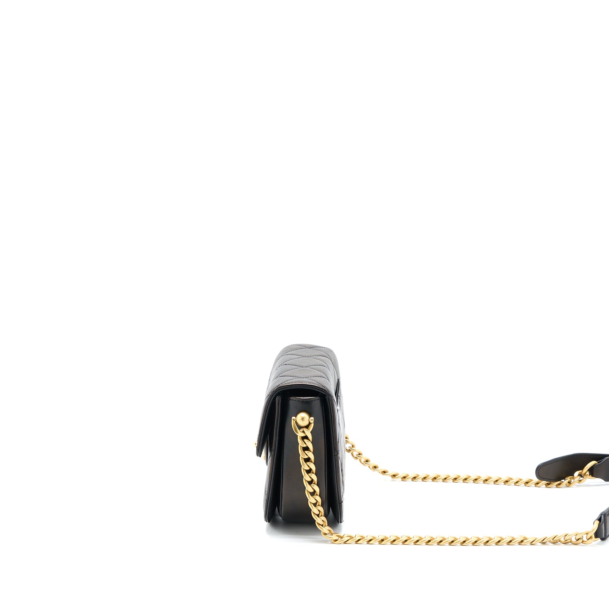chanel-21s-moon-messenger-bag-calfskin-black-ghw