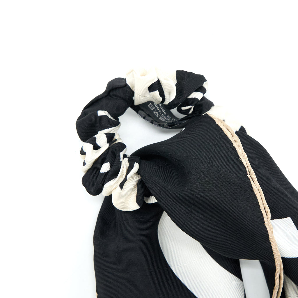 chanel-cc-logo-hair-tie-silk-twill-black-white