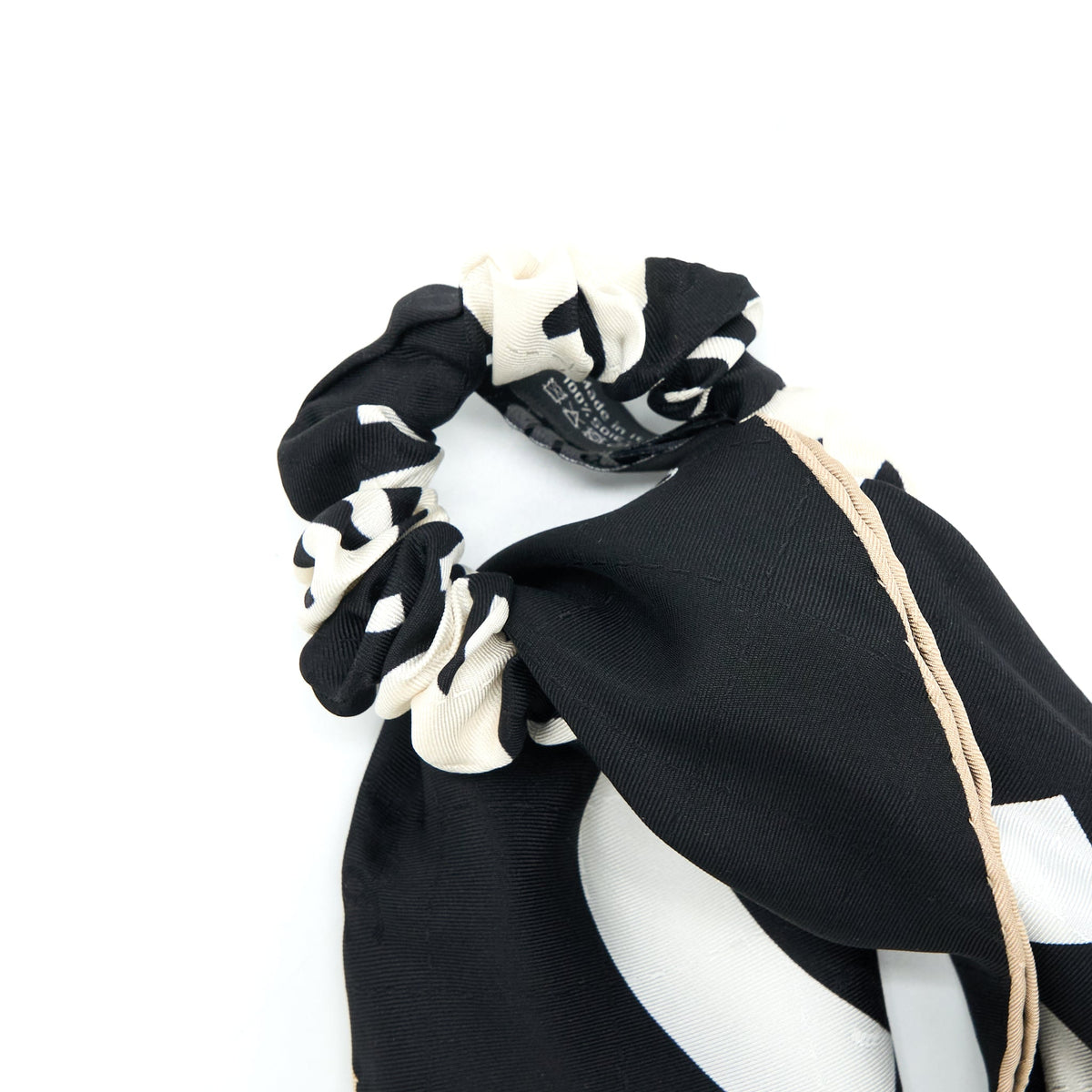 chanel-cc-logo-hair-tie-silk-twill-black-white