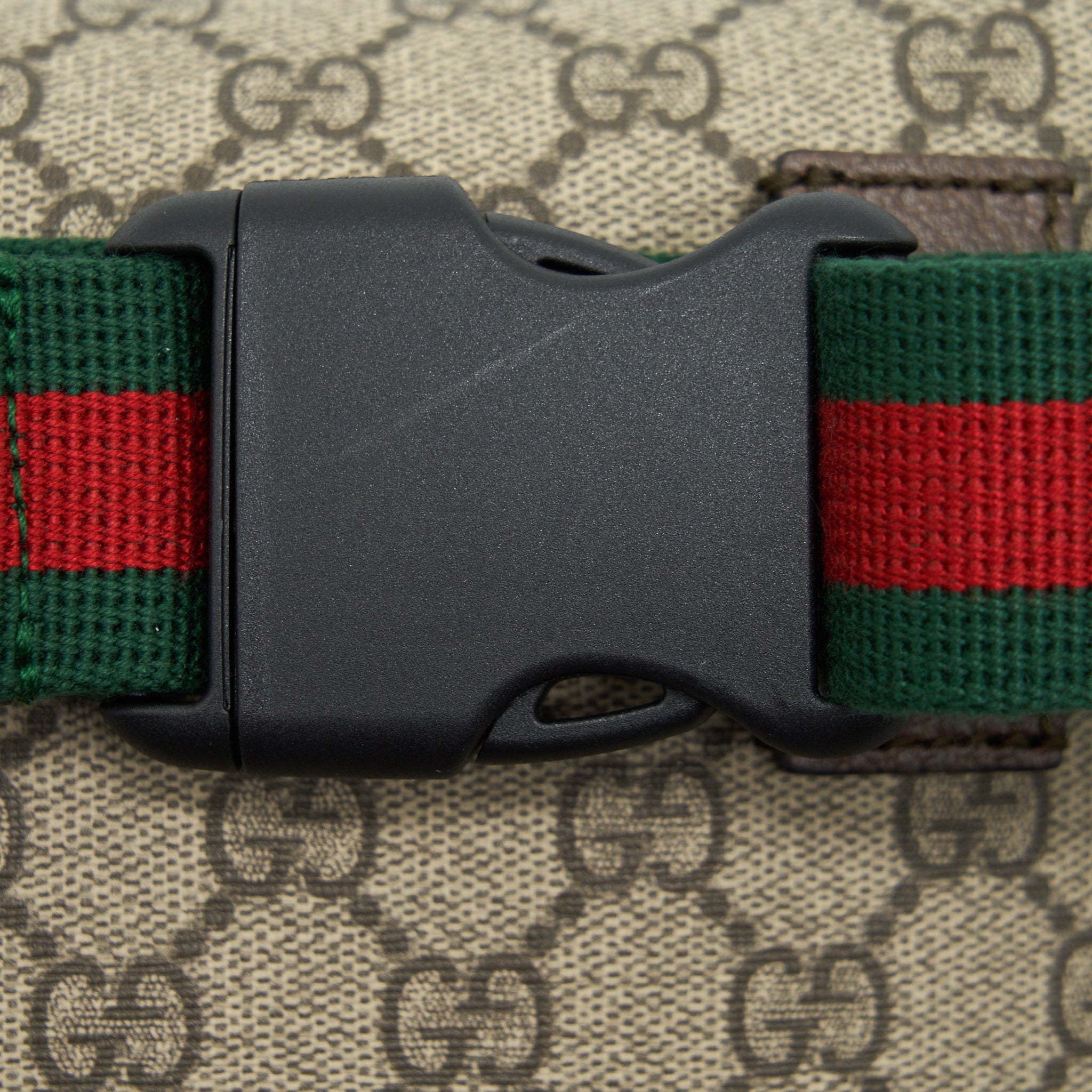 gucci-gg-supreme-belt-bag-canvas