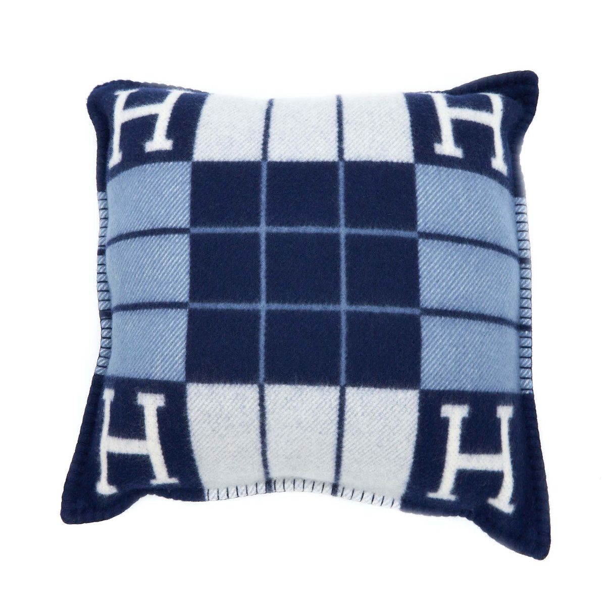 hermes-avalon-pillow-small-model-ecru-caban