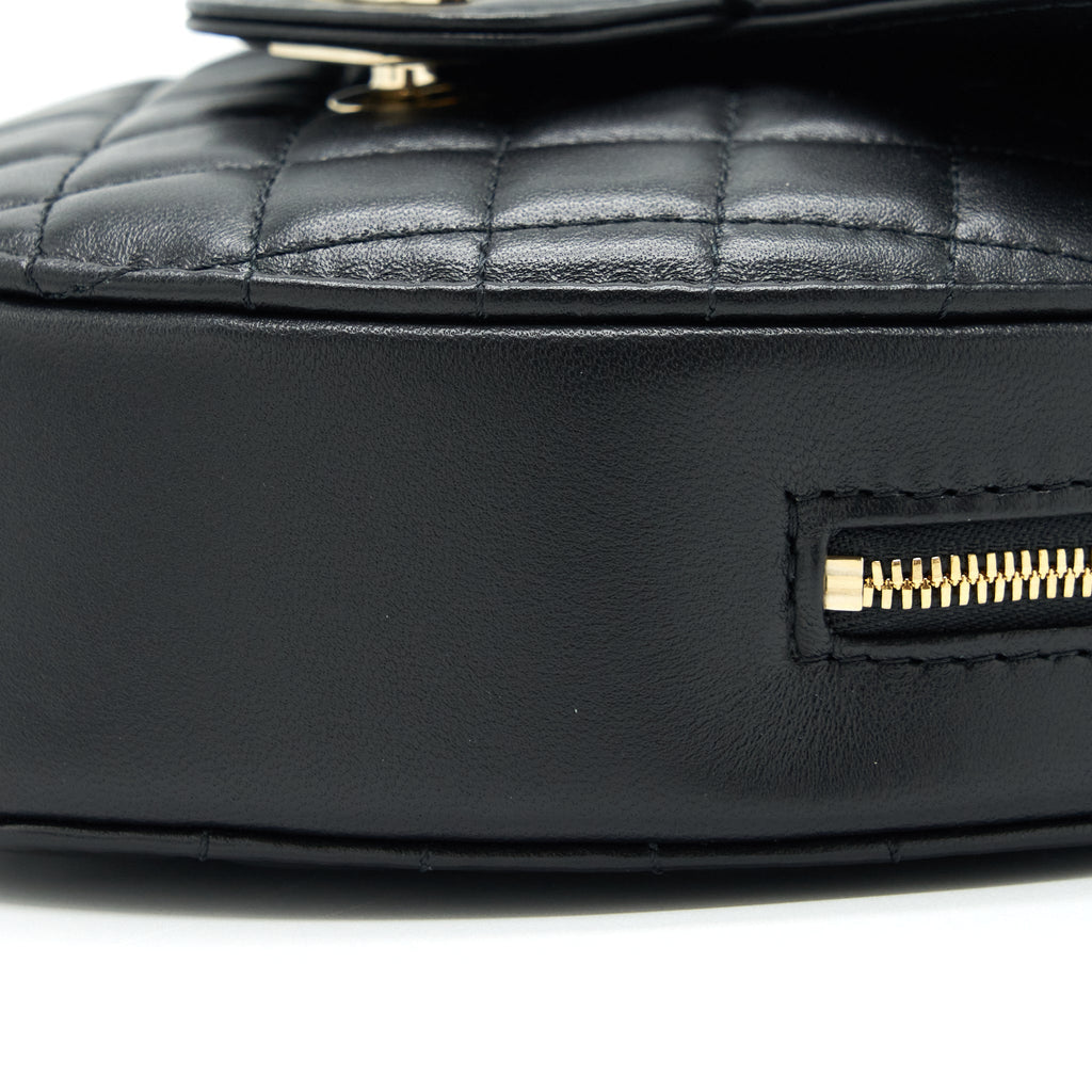 chanel-22s-heart-bag-lambskin-black-lghw