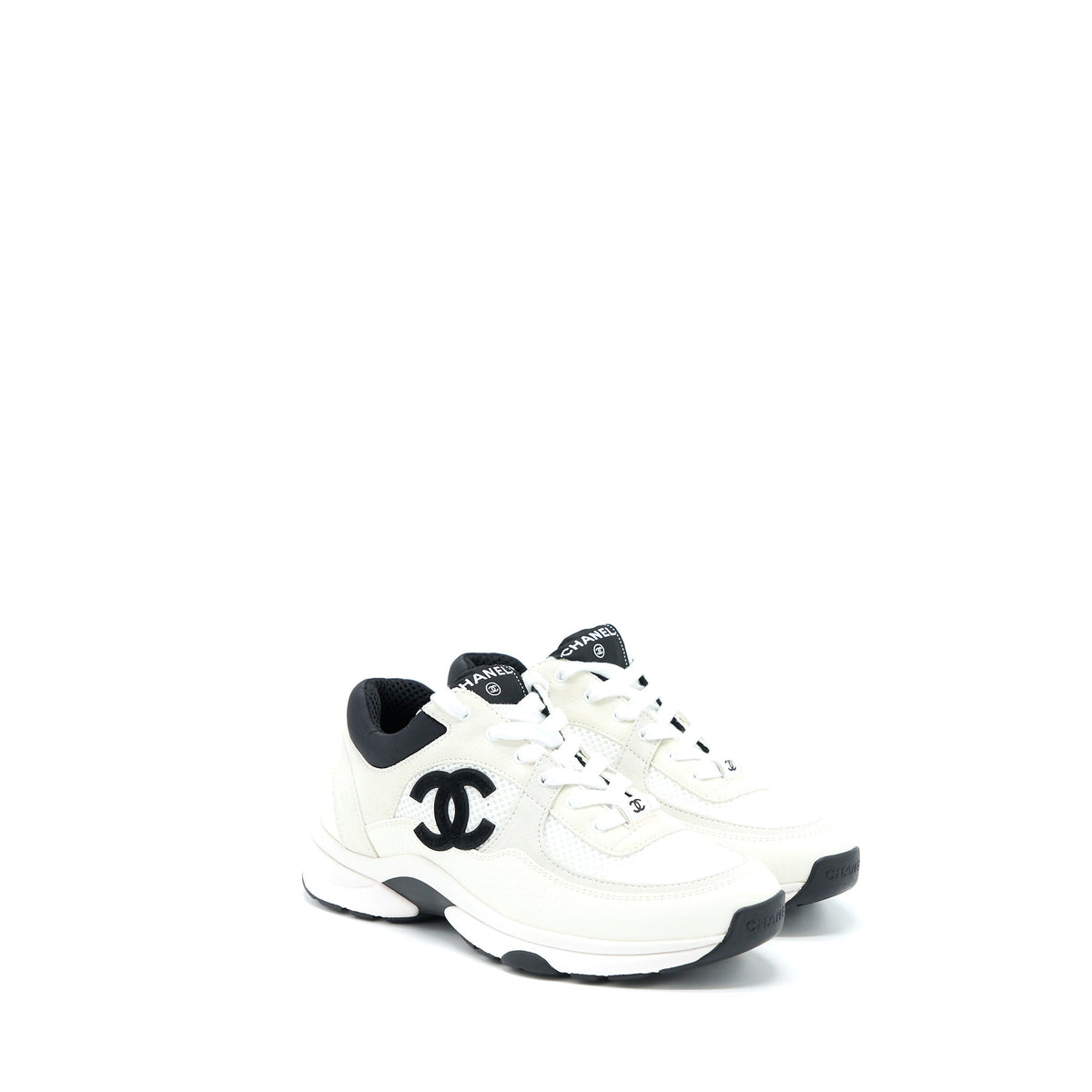 chanel-size-38-cc-logo-sneaker-black-white