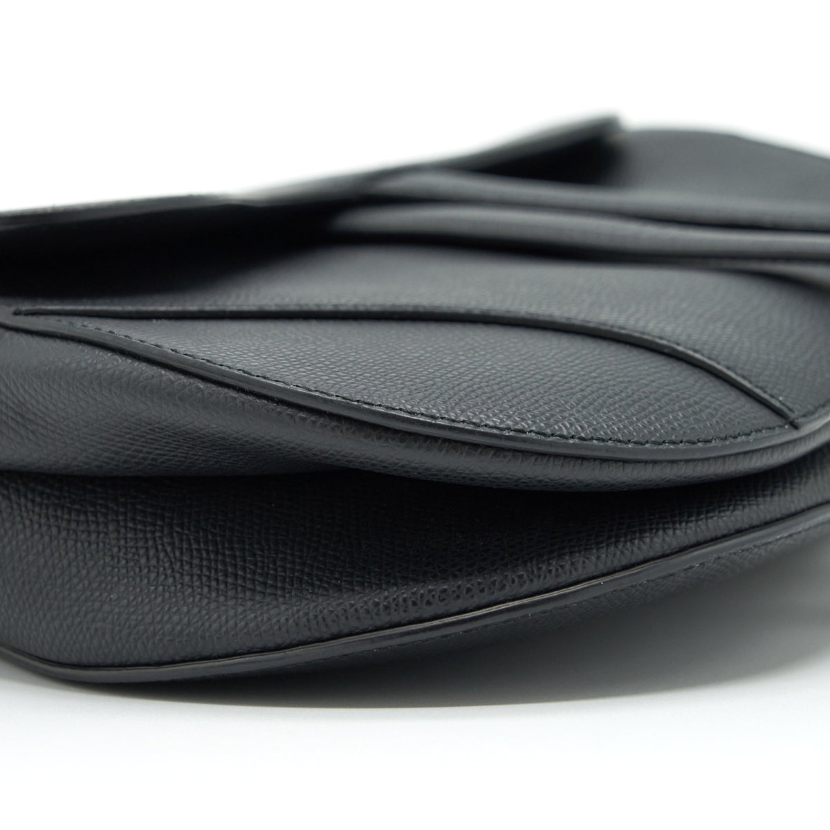 dior-medium-saddle-bag-grained-calfskin-black-ghw