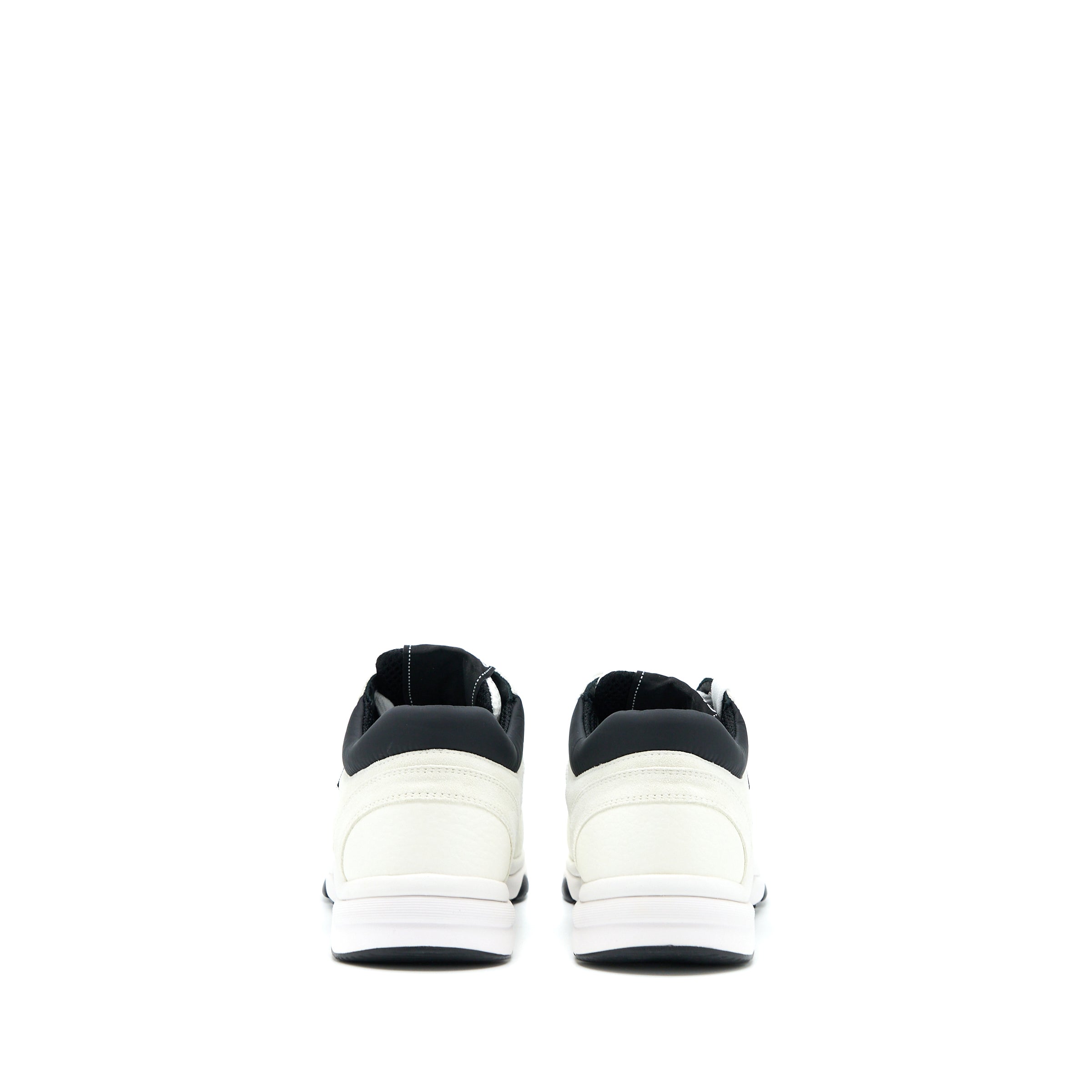chanel-size-38-cc-logo-sneaker-black-white