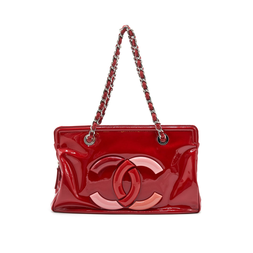 chanel-patent-leather-tote-bag-with-chain-in-red-shw
