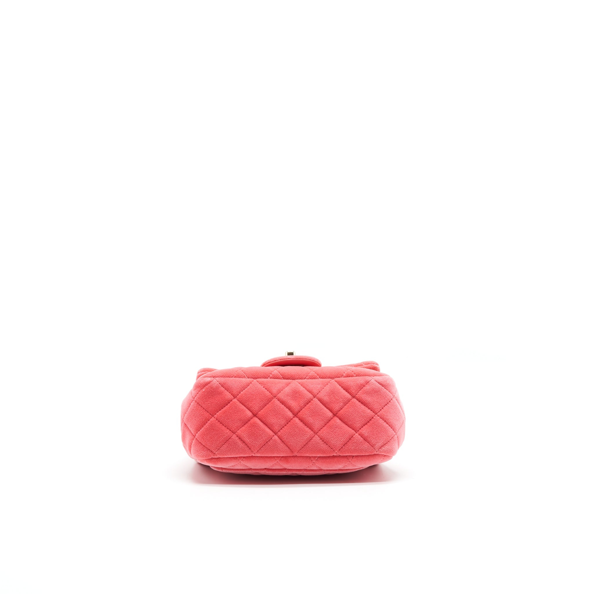 chanel-velvet-quilted-mini-square-pearl-crush-flap-bag-pink
