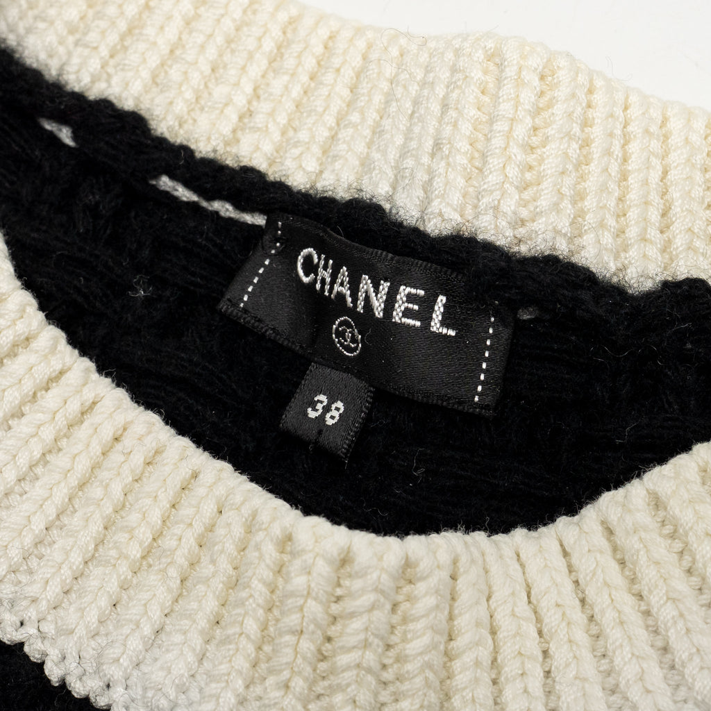 chanel-size-38-cc-logo-sweater-wool-cashmere-cotton-white-black-shw-1