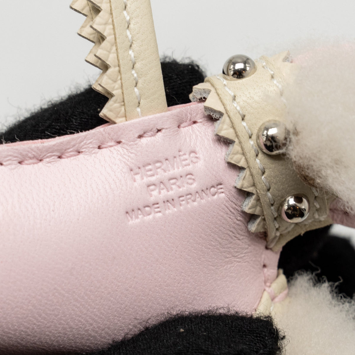 hermes-budy-shearing-bag-charm-wool-leather-ecru-rose-darling-craie