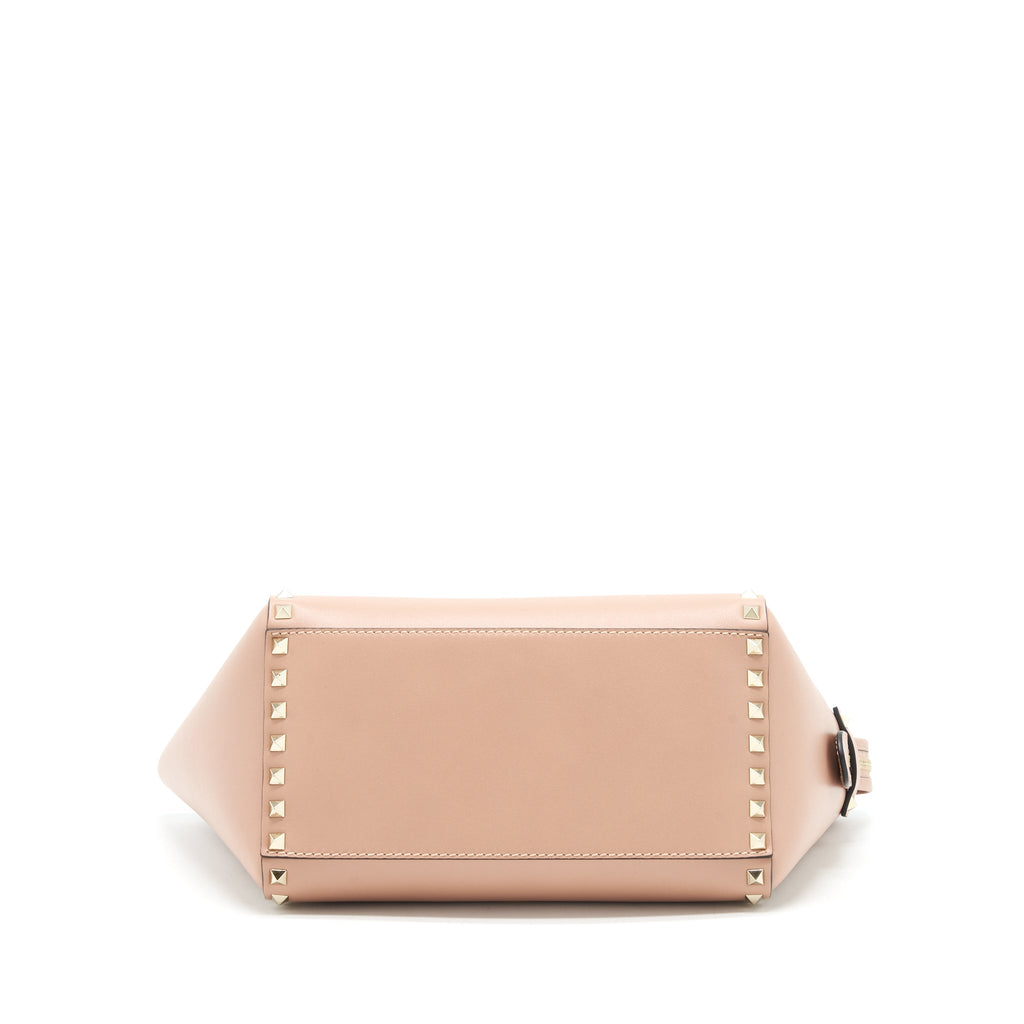 valentino-rockstud-double-handle-tote-bag-dusty-pink-lghw