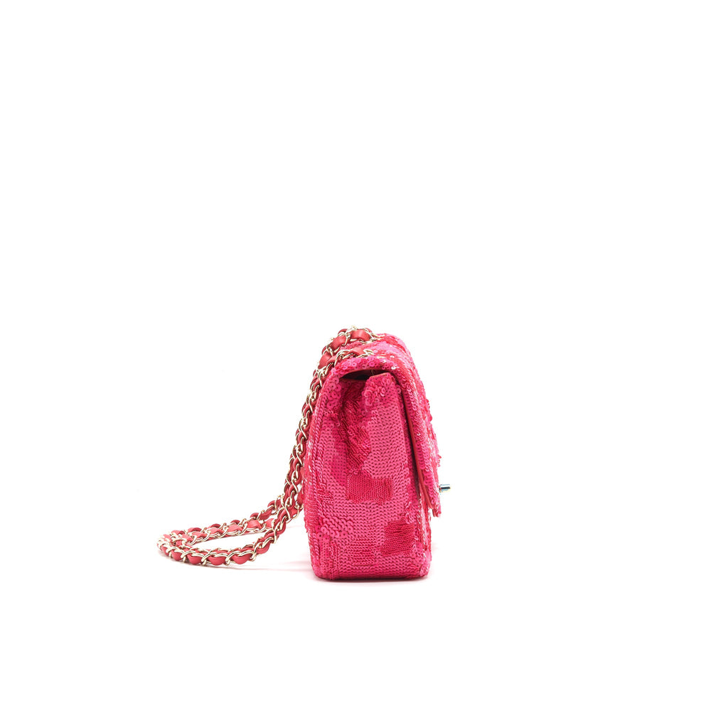 chanel-seasonal-medium-flap-bag-fucia-with-ghw