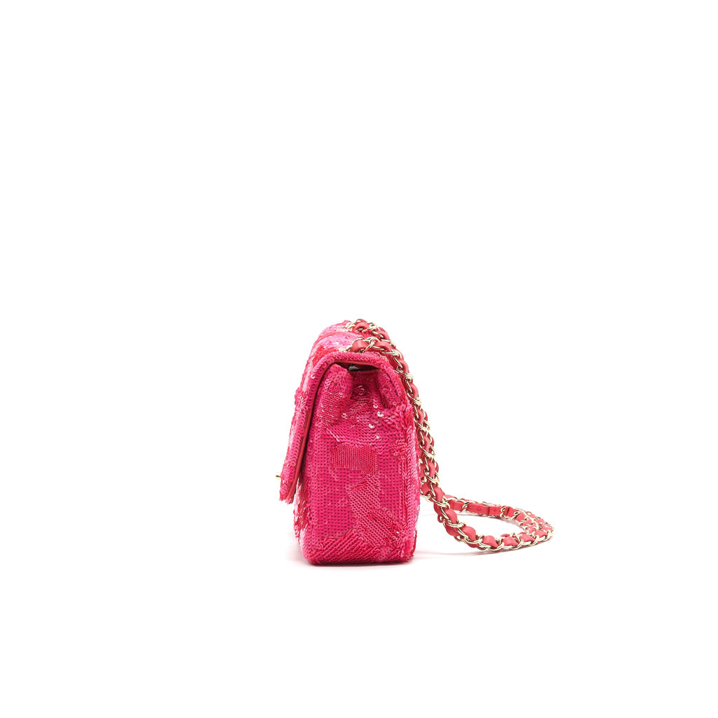 chanel-seasonal-medium-flap-bag-fucia-with-ghw