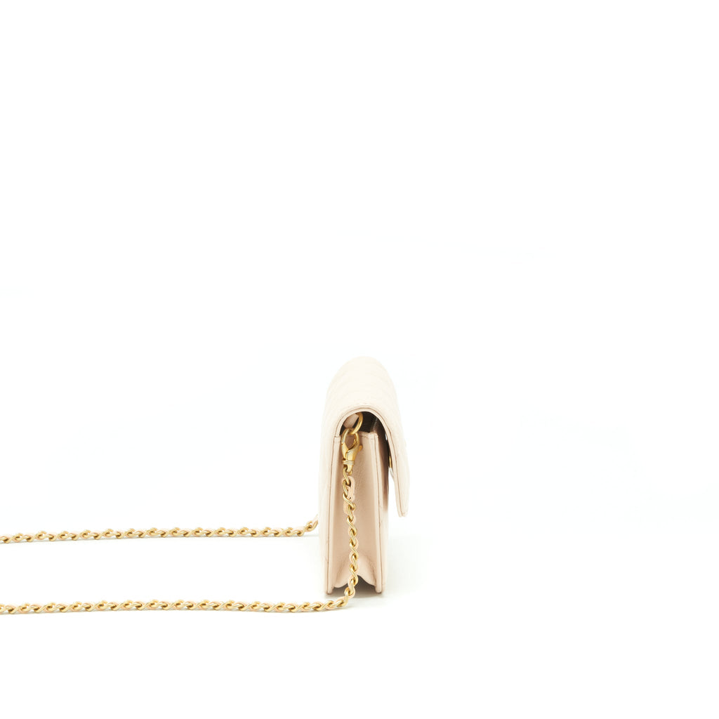 chanel-pearl-crush-mini-flap-belt-bag-light-pink-ghw