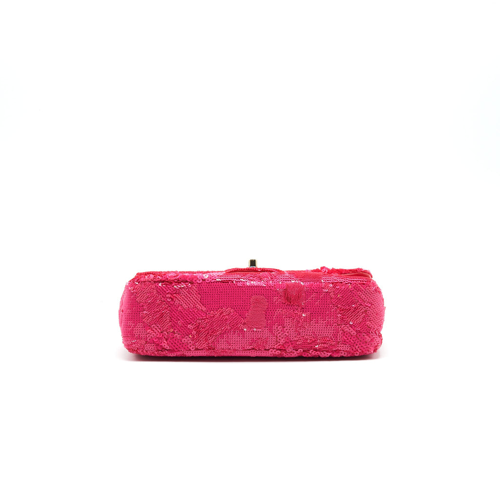 chanel-seasonal-medium-flap-bag-fucia-with-ghw