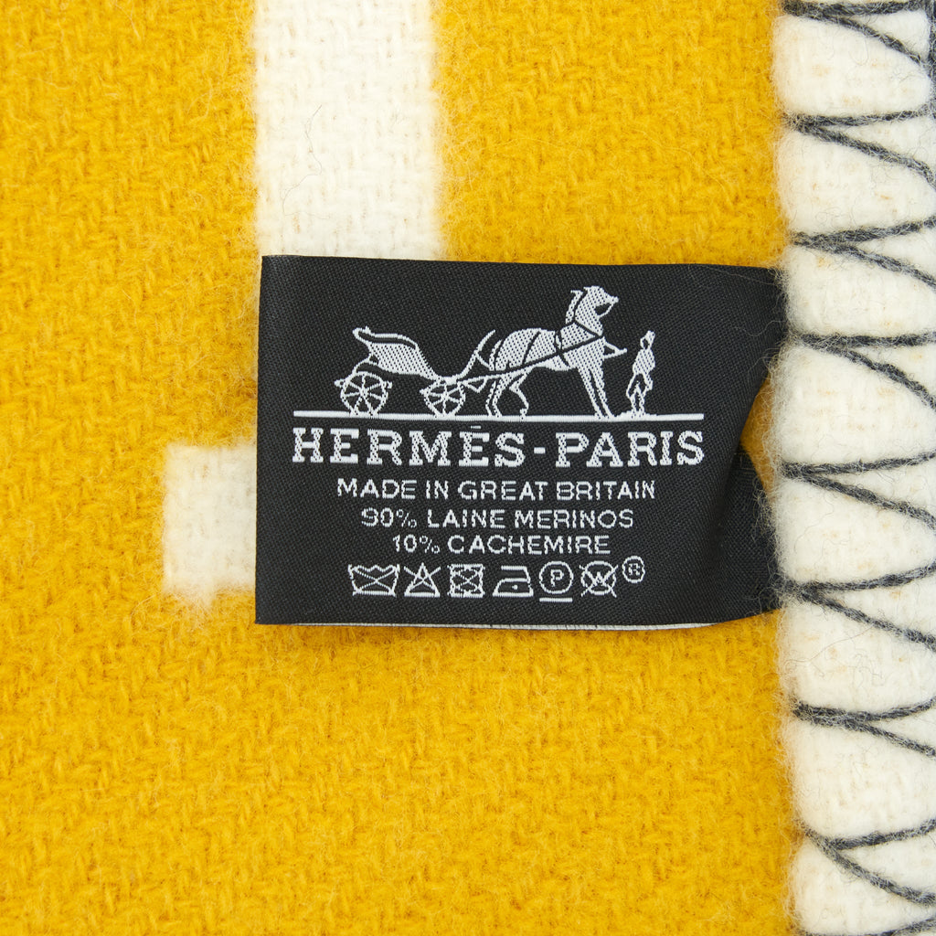 hermes-avalon-throw-blanket-gris-soleil-1