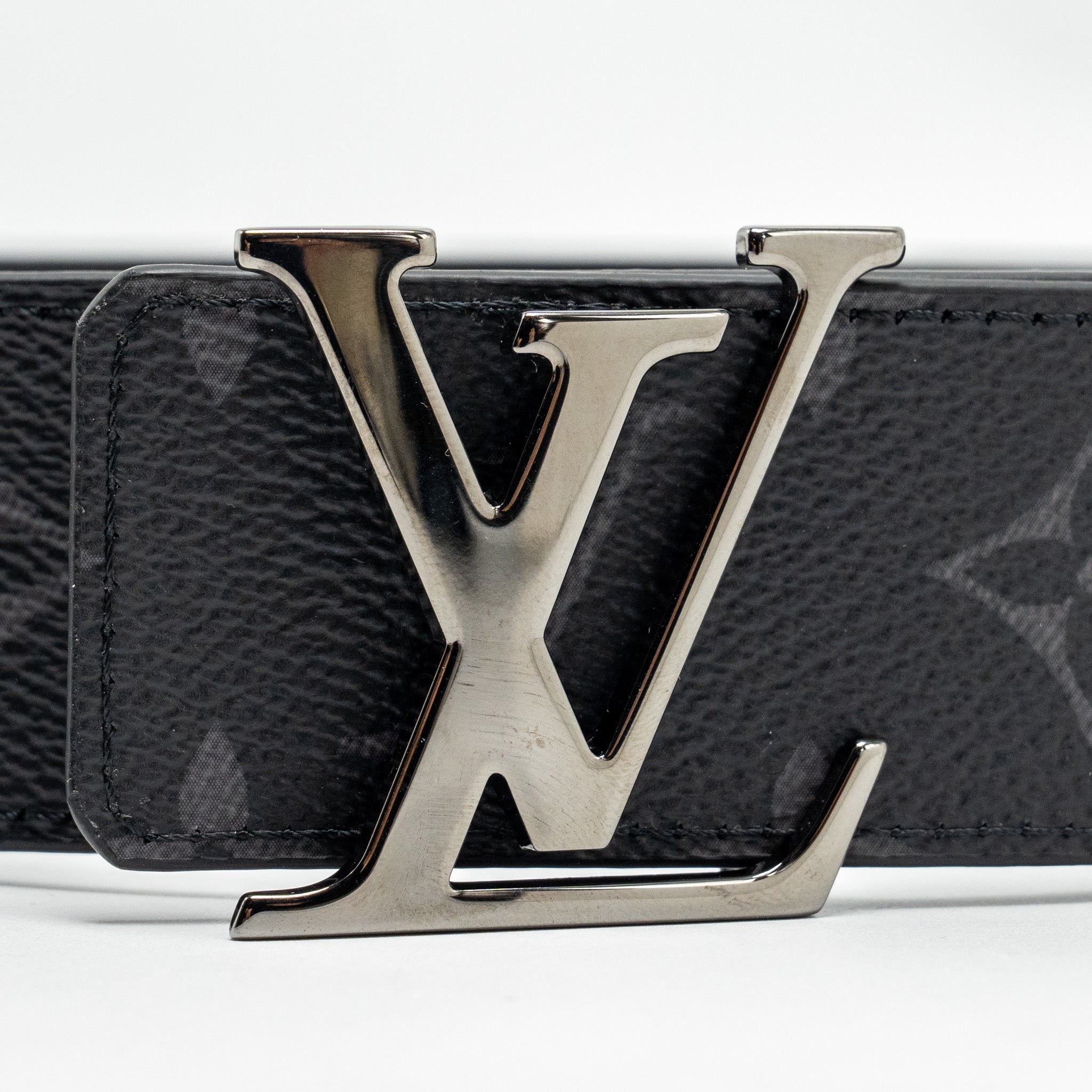 louis-vuitton-size-95-lv-initiales-40mm-reversible-belt-black-with-dark-ruthenium-buckle
