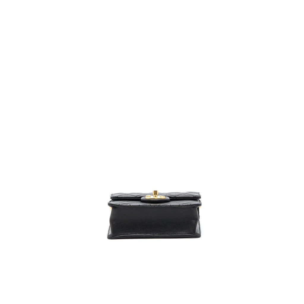 chanel-vertical-pearl-flap-bag-goatskin-black-ghw-2