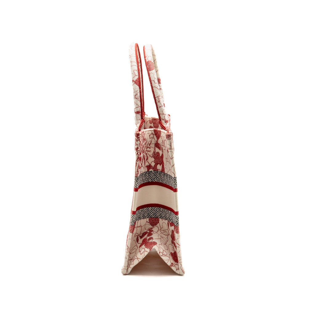 dior-medium-book-tote-d-royaume-embroidery-canvas-red-white-black