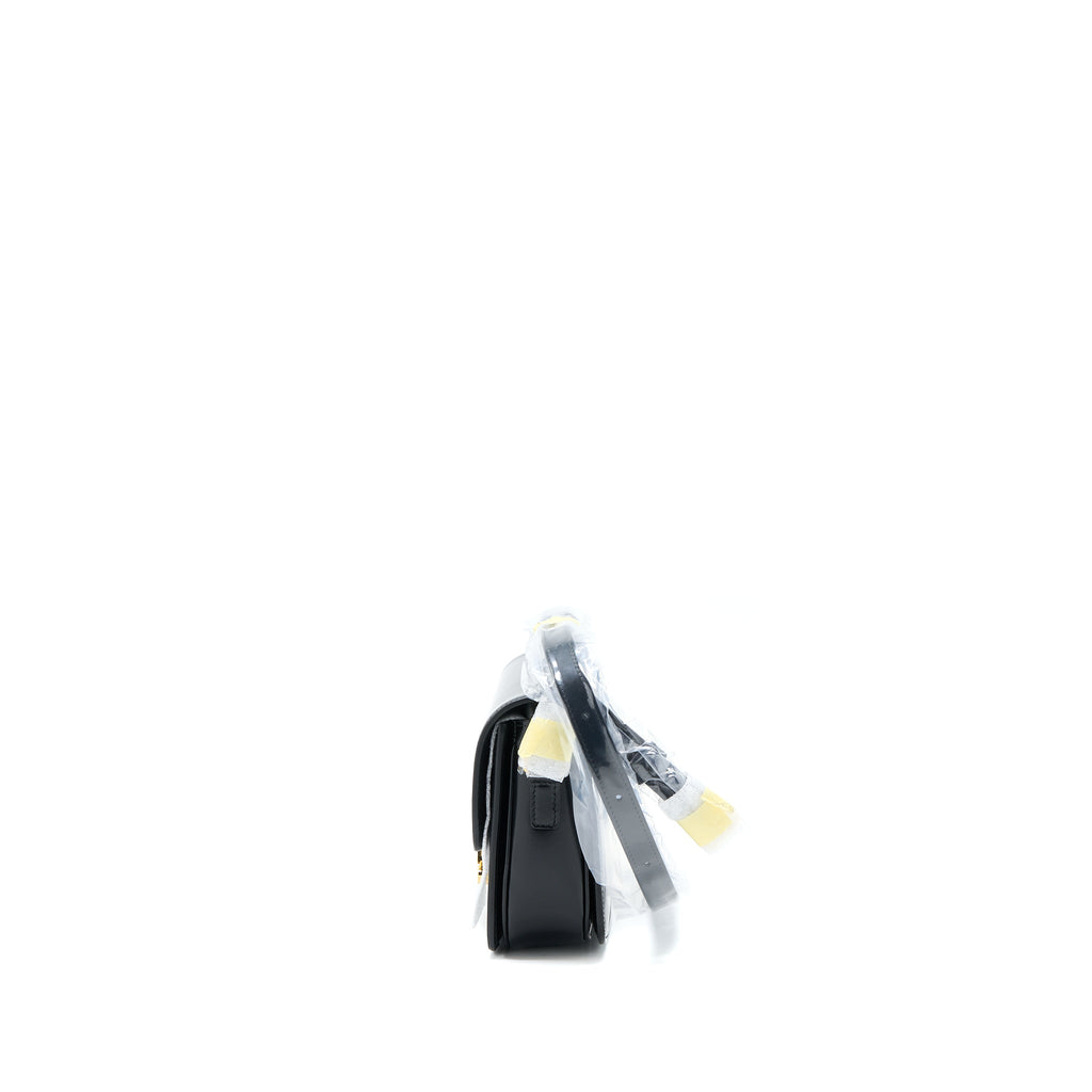 celine-teen-triomphe-shoulder-bag-calfskin-black-ghw