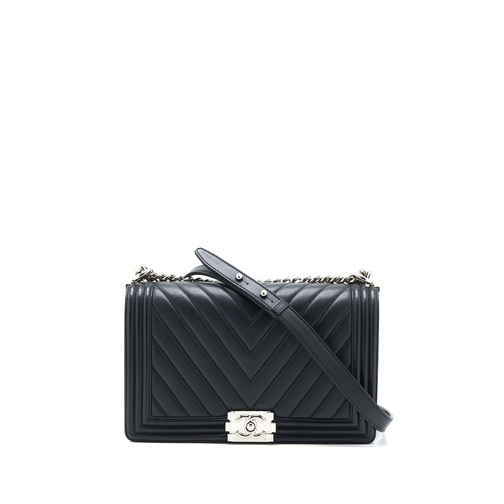chanel-new-medium-boy-bag-chevron-lambskin-black-shw