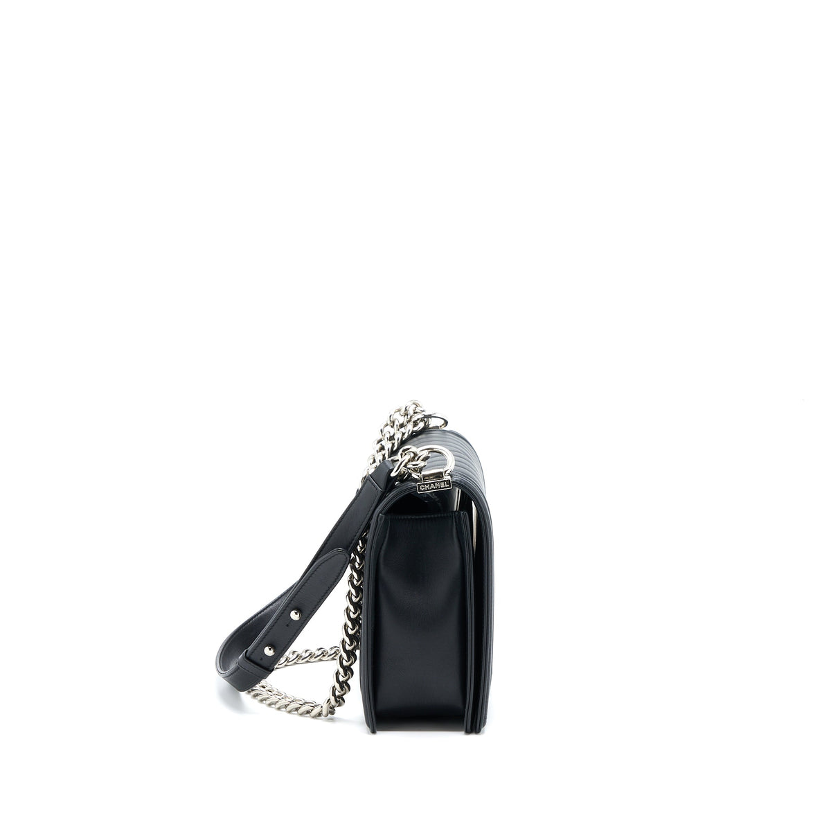 chanel-new-medium-boy-bag-chevron-lambskin-black-shw