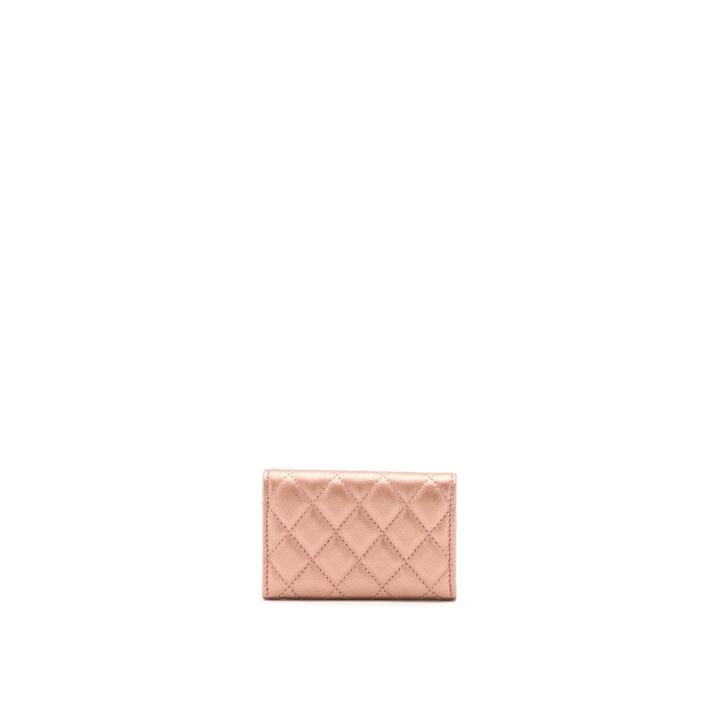 chanel-2-55-reissue-flap-card-holder-metallic-grained-calfskin-21a-rose-gold-rghw