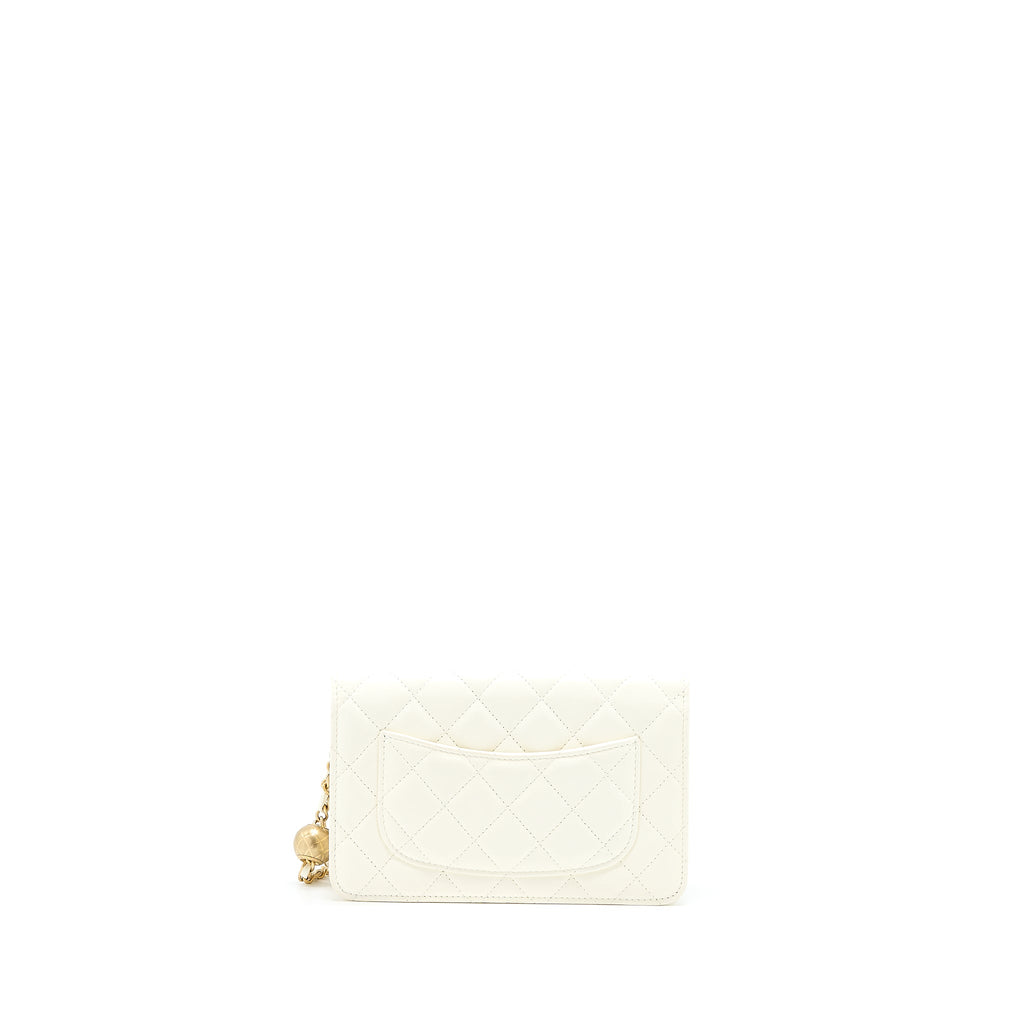 chanel-pearl-crush-wallet-on-chain-lambskin-white-ghw-microchip-1