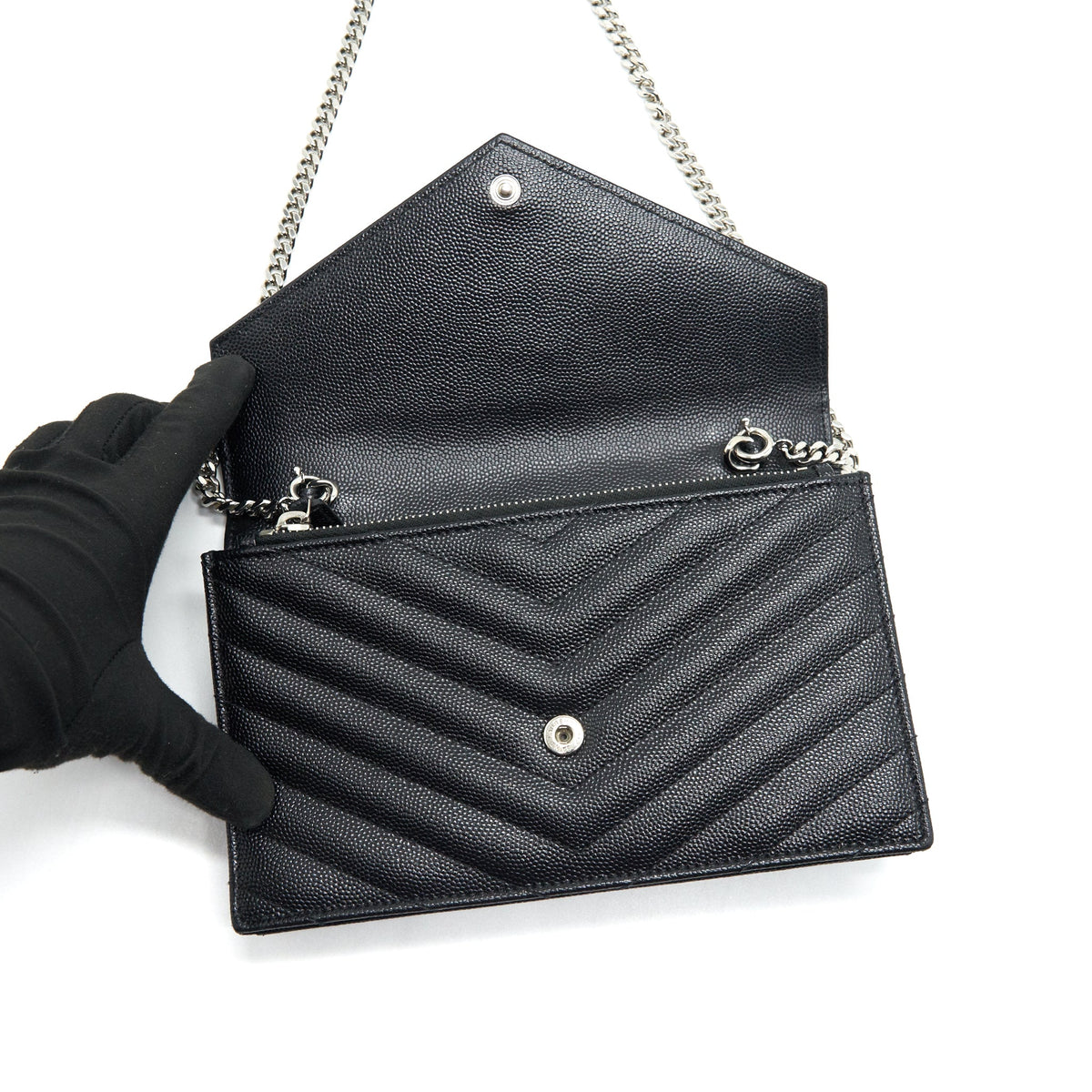 saint-laurent-grained-calfskin-envelope-wallet-on-chain-black-shw