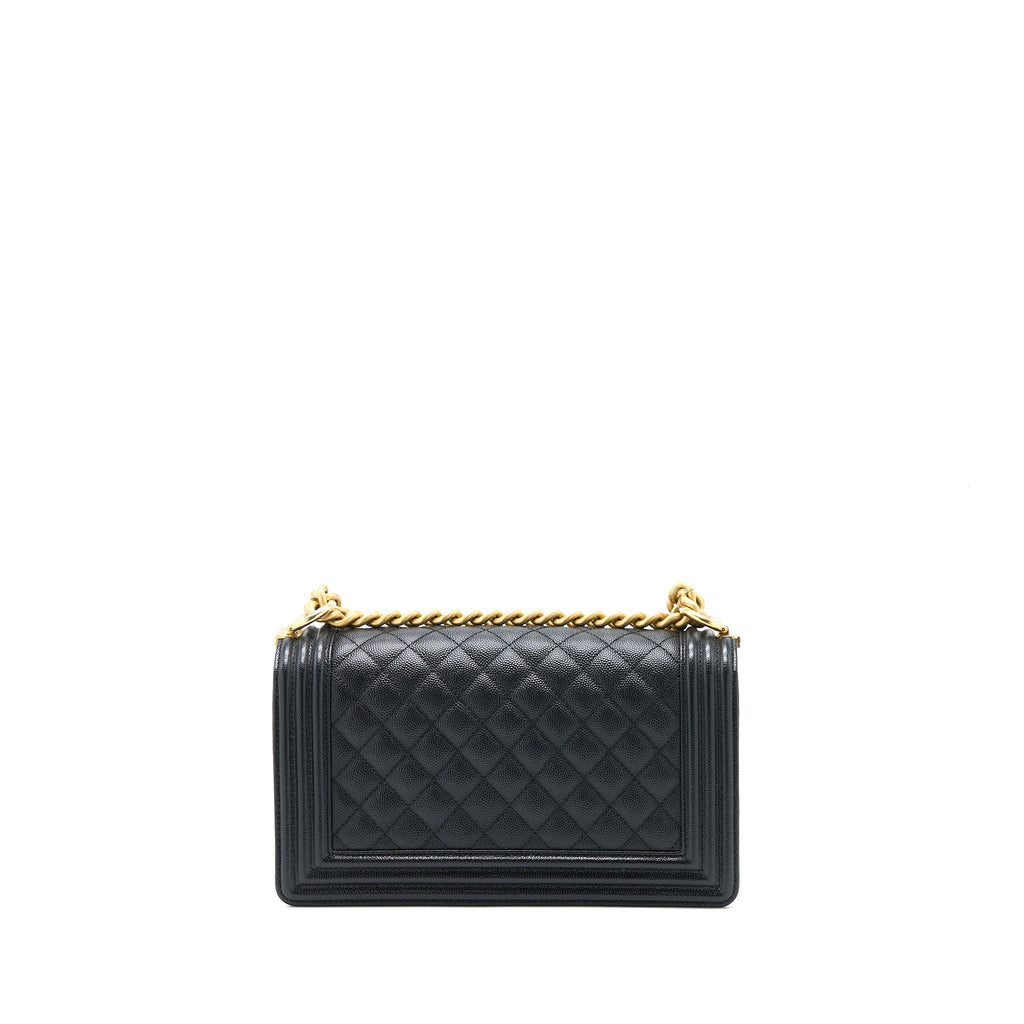 chanel-medium-boy-bag-caviar-black-brushed-ghw-1