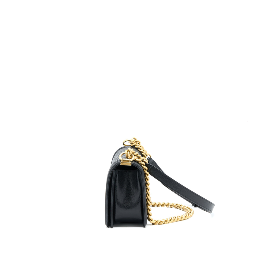 chanel-medium-boy-bag-caviar-black-brushed-ghw-1