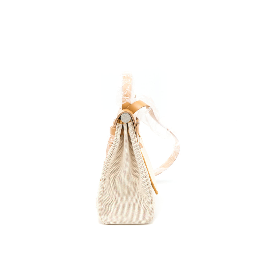 hermes-herbag-zip-31-toile-h-en-relief-brides-sable-ecru-beige-nat-sable-stamp-z-1