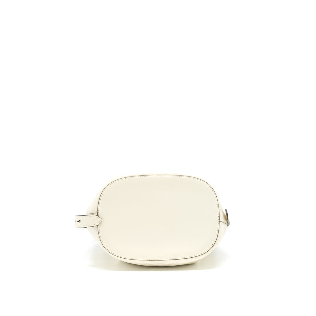 gucci-bucket-bag-white-ghw