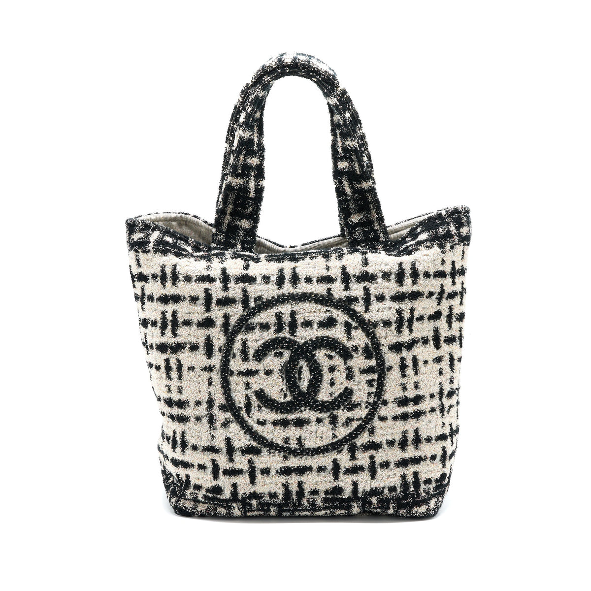 chanel-22k-beach-bag-with-towel-black-ecru