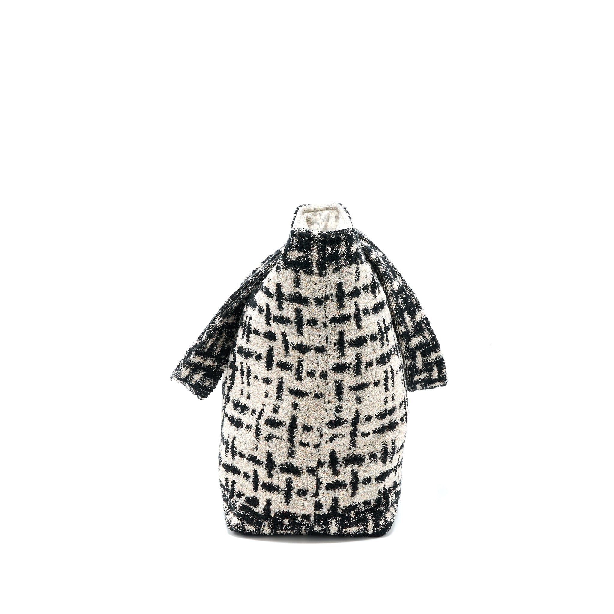 chanel-22k-beach-bag-with-towel-black-ecru