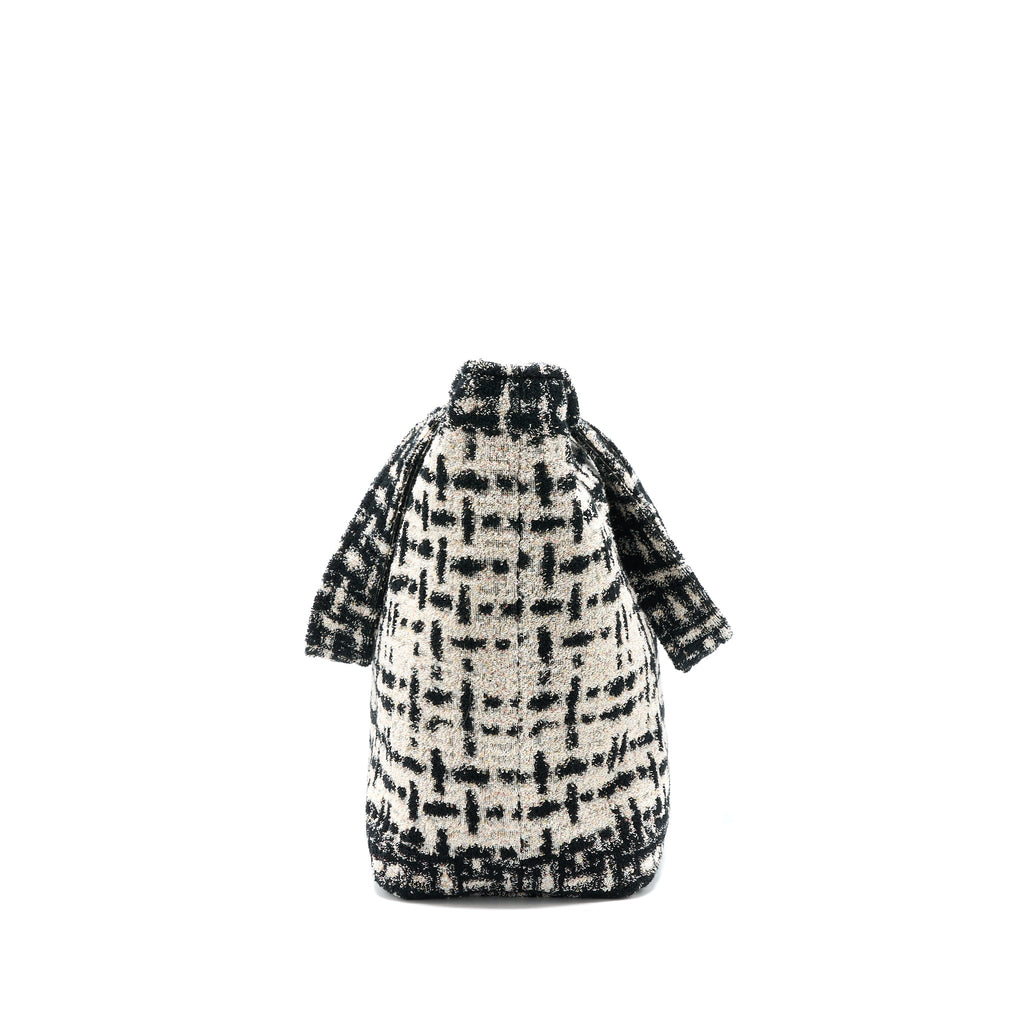 chanel-22k-beach-bag-with-towel-black-ecru