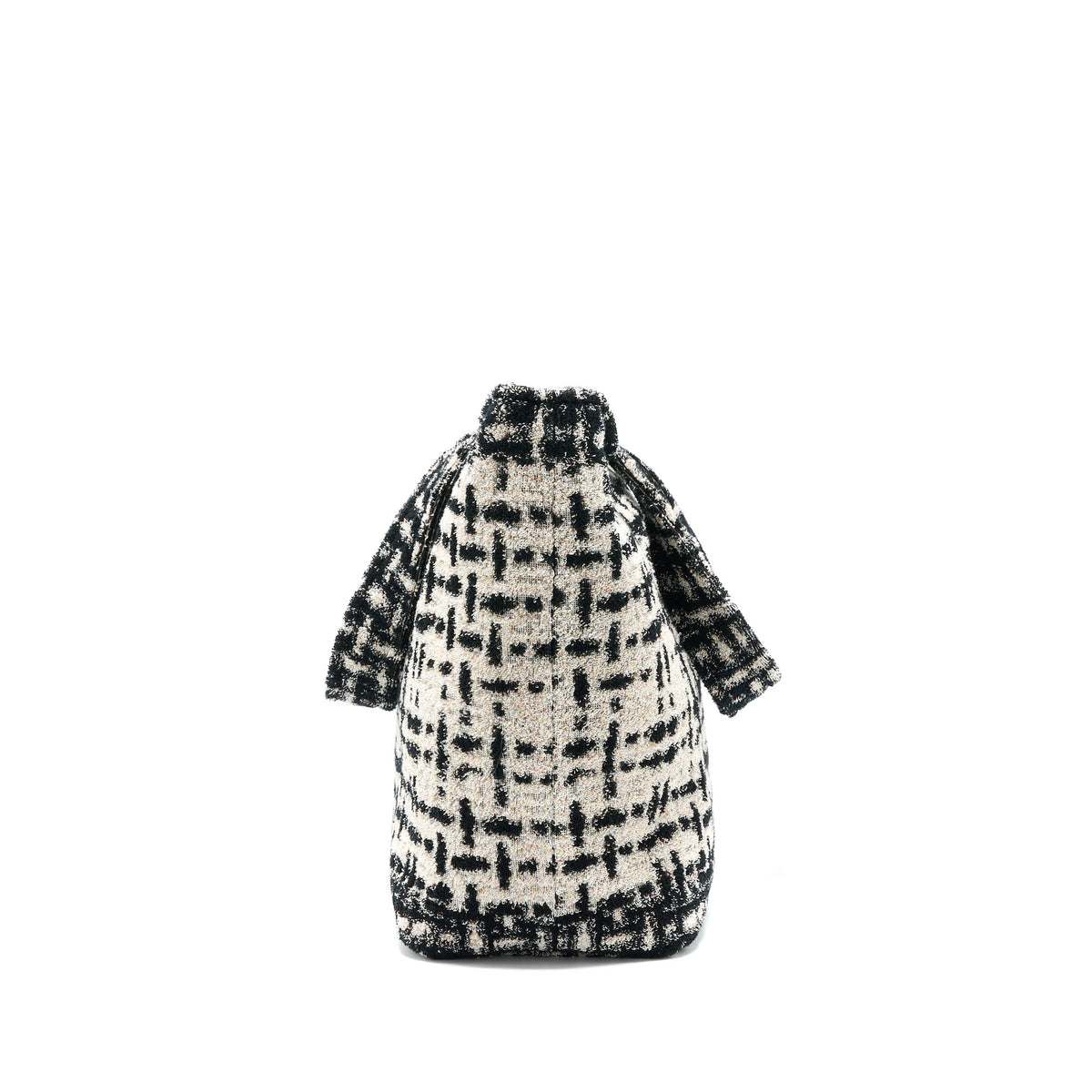 chanel-22k-beach-bag-with-towel-black-ecru