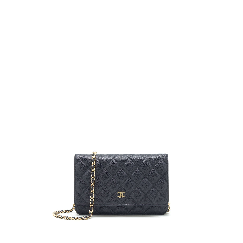 chanel-classic-wallet-on-chain-caviar-navy-blue-lghw-1