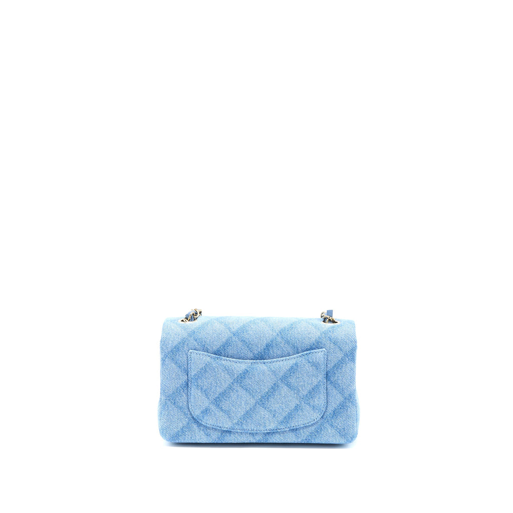 chanel-22b-mini-rectangular-denim-light-blue-lghw-microchip