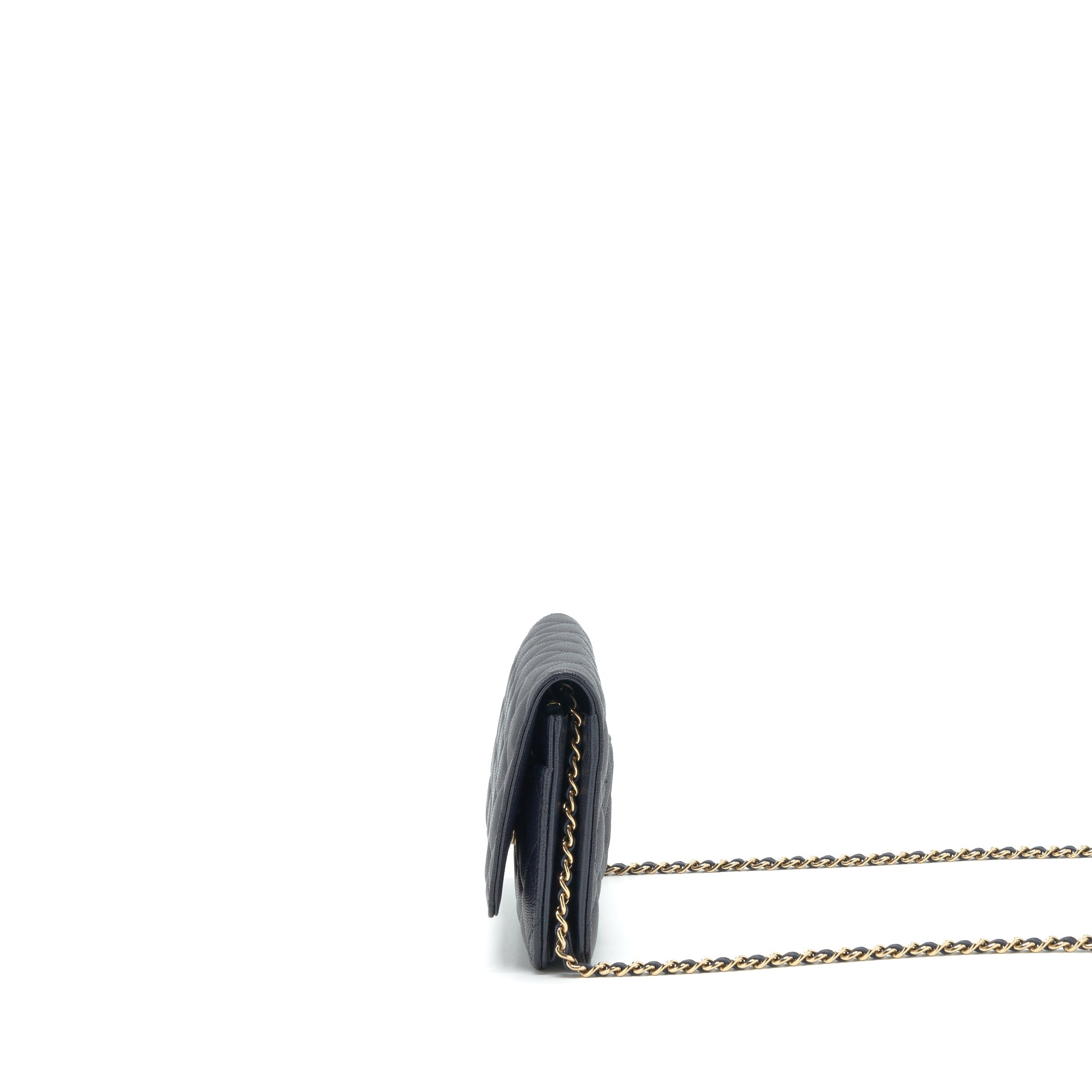 chanel-classic-wallet-on-chain-caviar-navy-blue-lghw-1