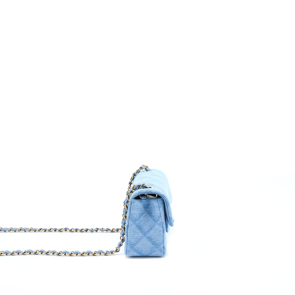chanel-22b-mini-rectangular-denim-light-blue-lghw-microchip