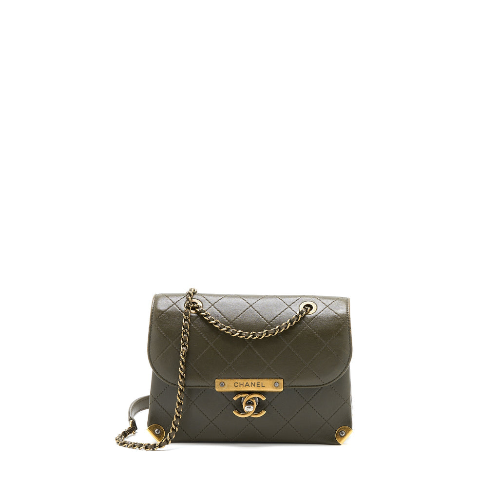 chanel-messenger-flap-bag-oliver-green-ruthenium-ghw
